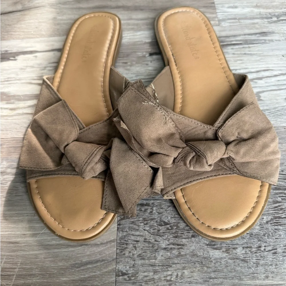 Altar’d State Women's Tan Bow Slide Sandals Size 10